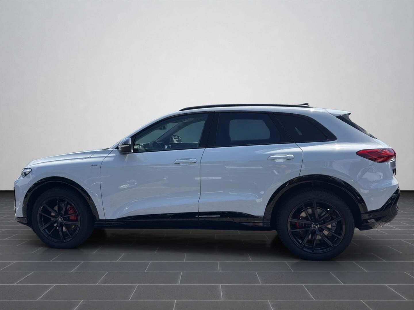 Bild über Audi Q5 SUV TFSI quattro 150 kW S tronic - für weitere Informationen kontaktieren Sie den Audi Partner