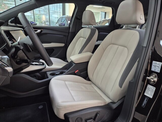 Audi Q4 e-tron 45 210, 00 kW 10