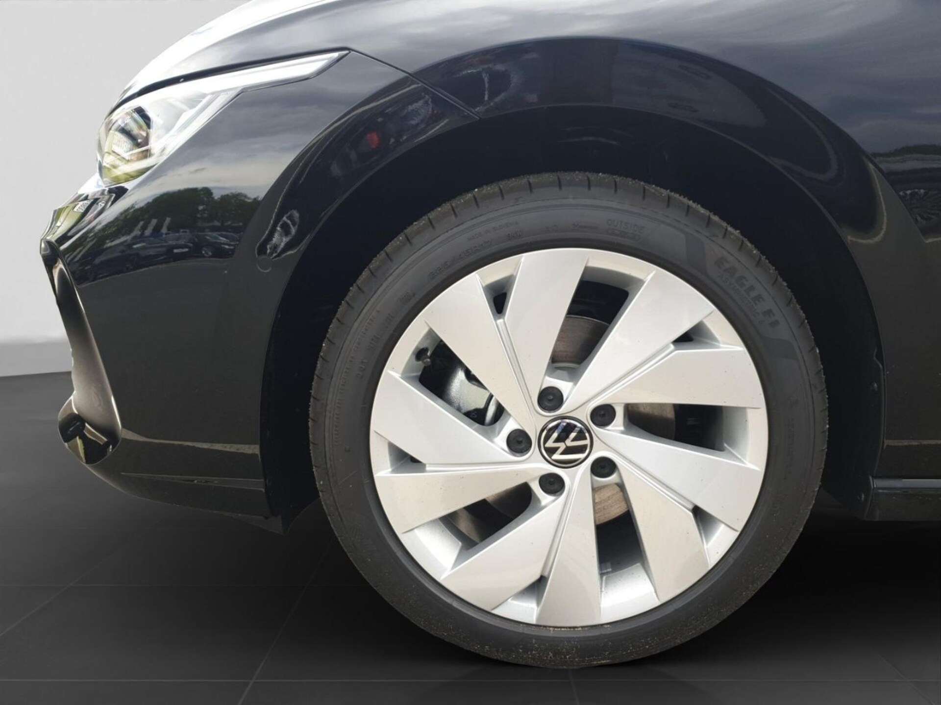 Volkswagen Golf Life