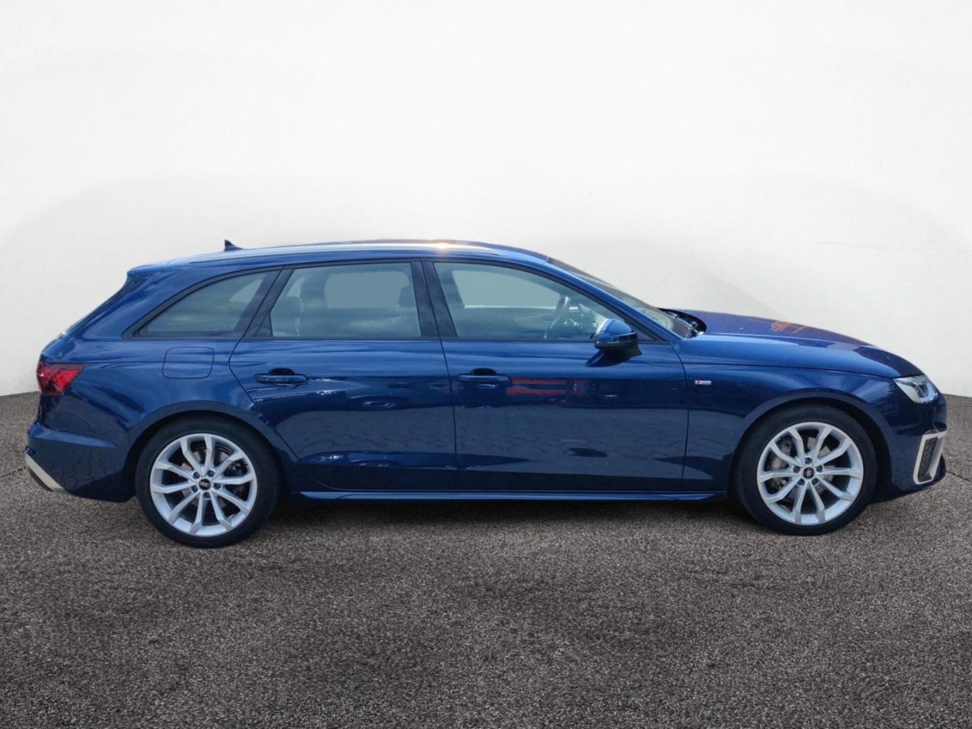 Audi A4 Avant S line