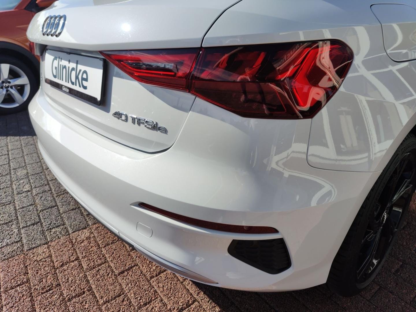 Bild über Audi A3 Sportback TFSI e advanced 40 TFSI e S tronic - für weitere Informationen kontaktieren Sie den Audi Partner