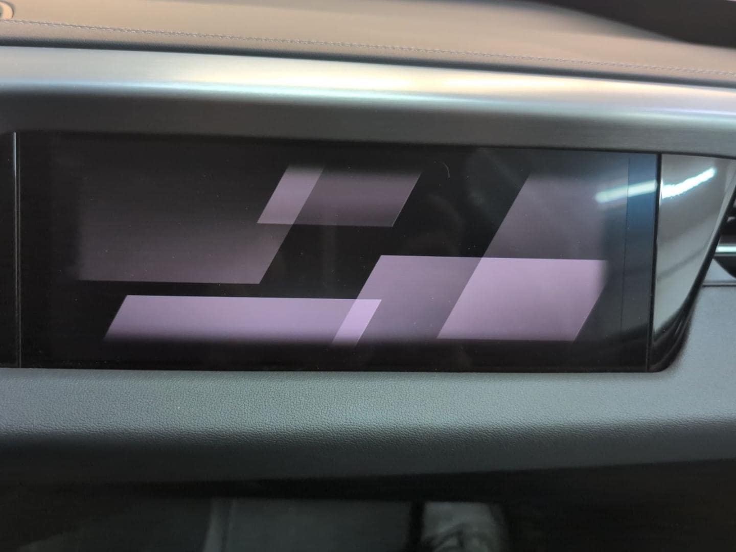 Bild über Audi A6 Avant e-tron e-tron - für weitere Informationen kontaktieren Sie den Audi Partner