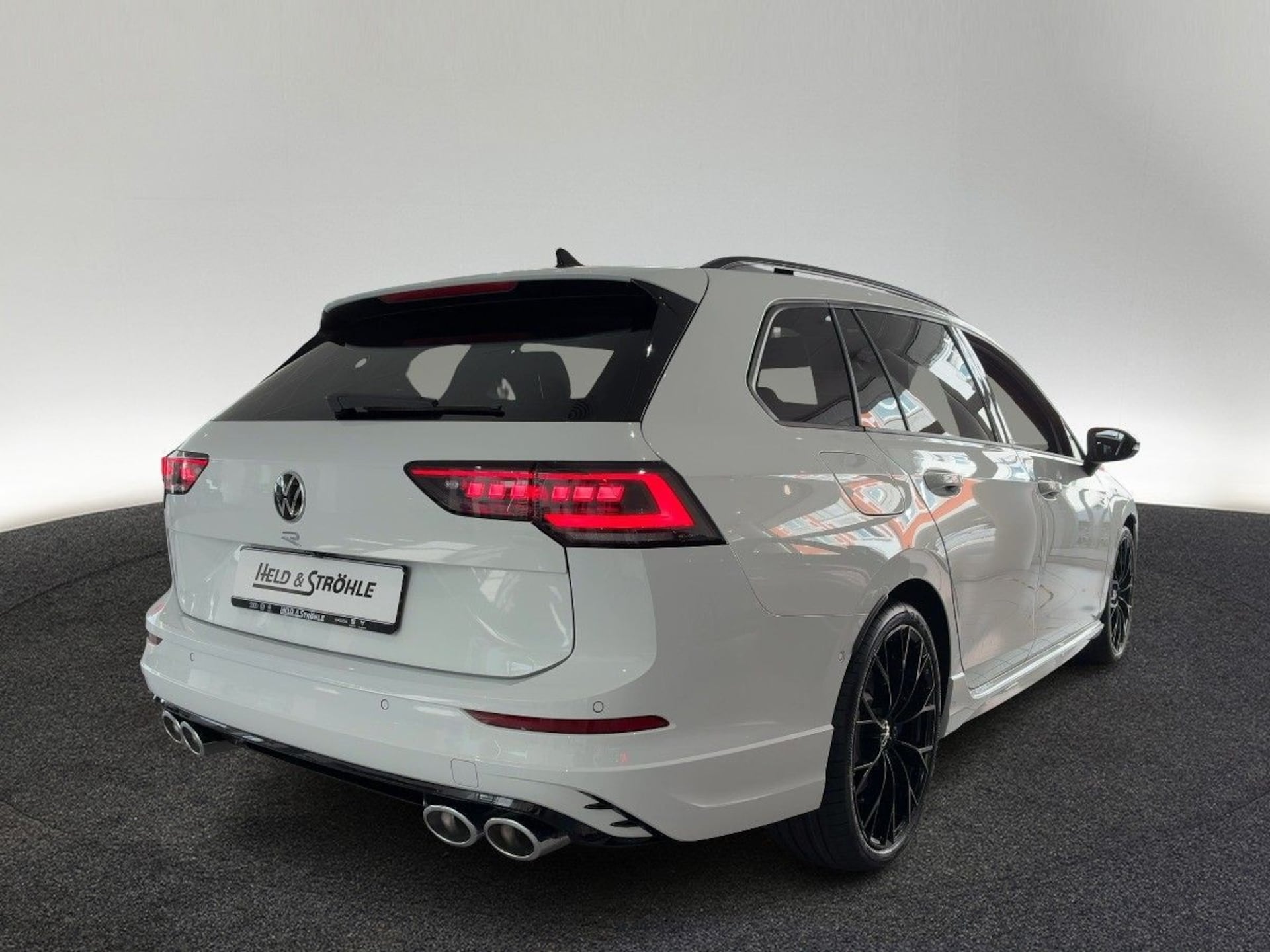 Volkswagen Golf Variant R