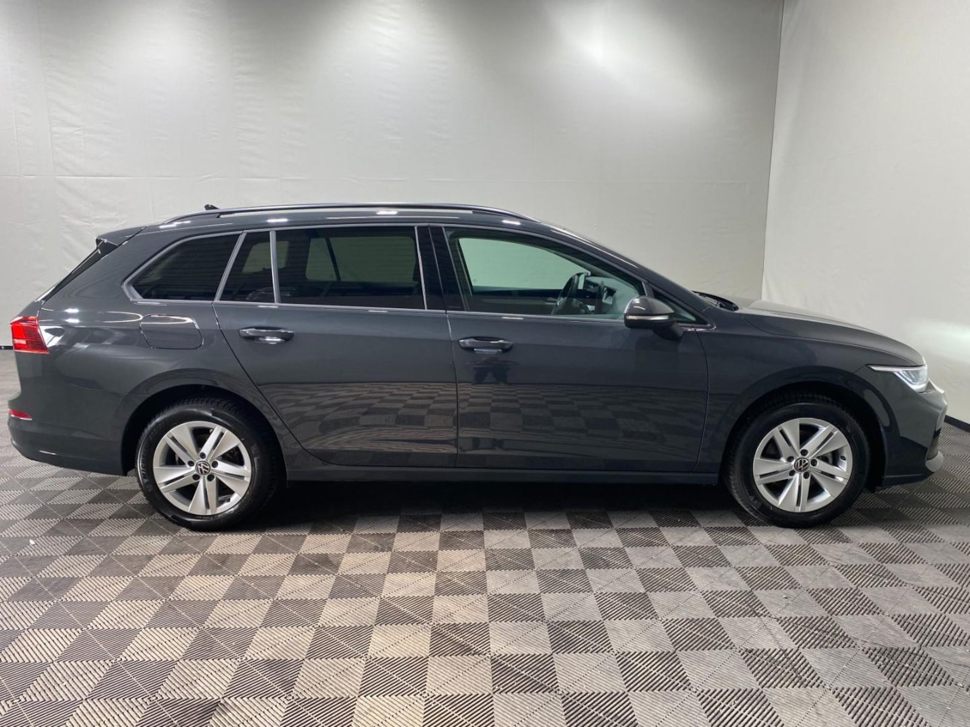 Volkswagen Golf Variant Life