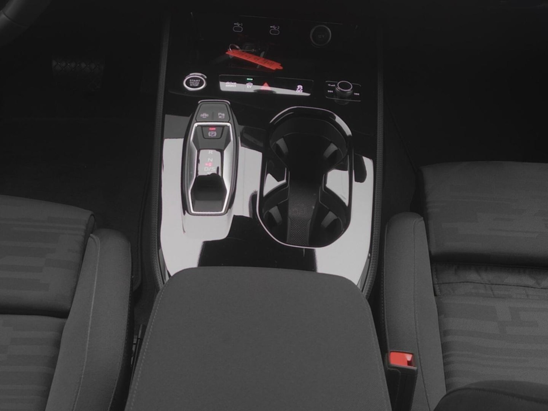 Audi A5 Limousine e-hybrid edition one