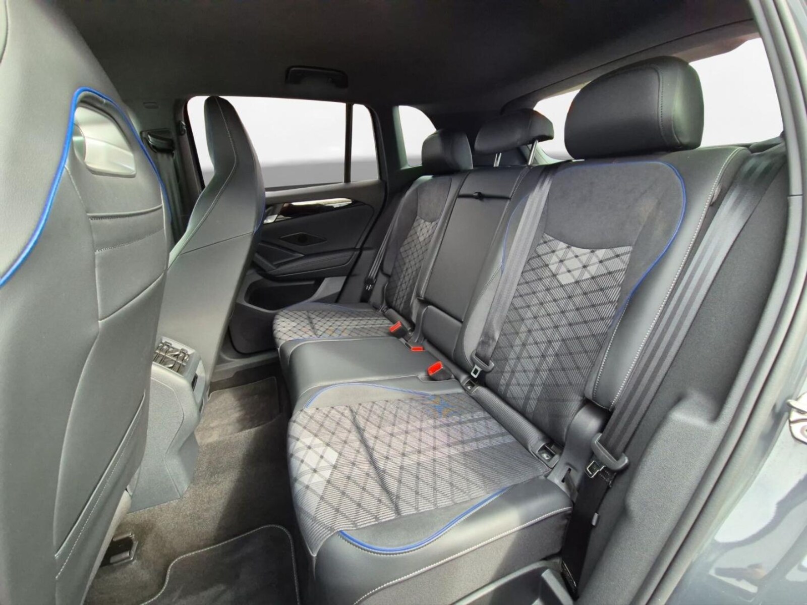 Volkswagen Tiguan – Bild 7