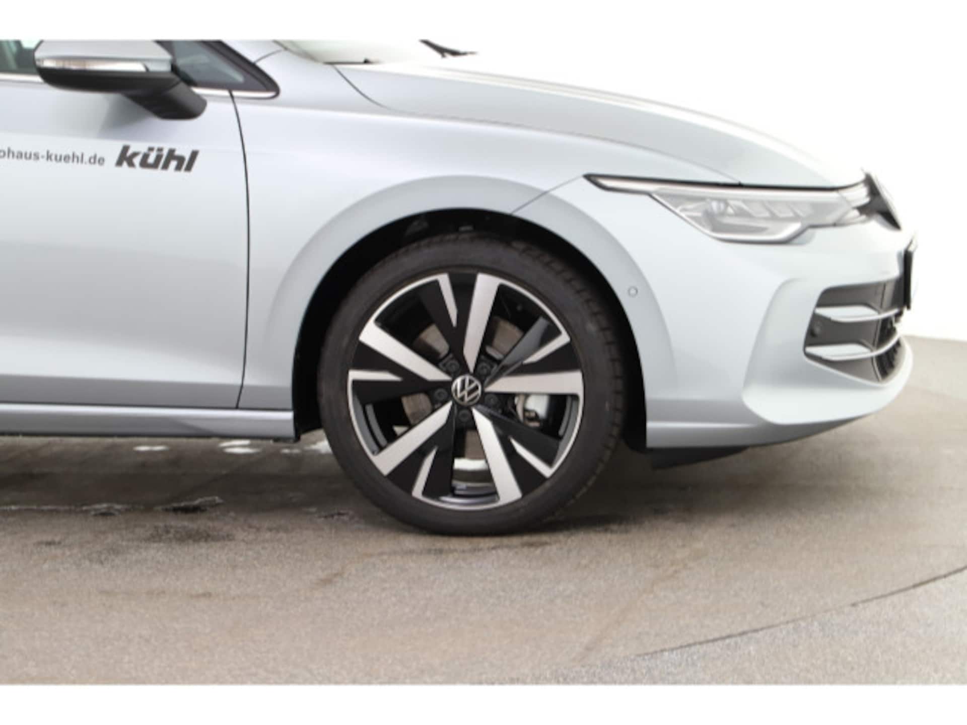 Volkswagen Golf Style