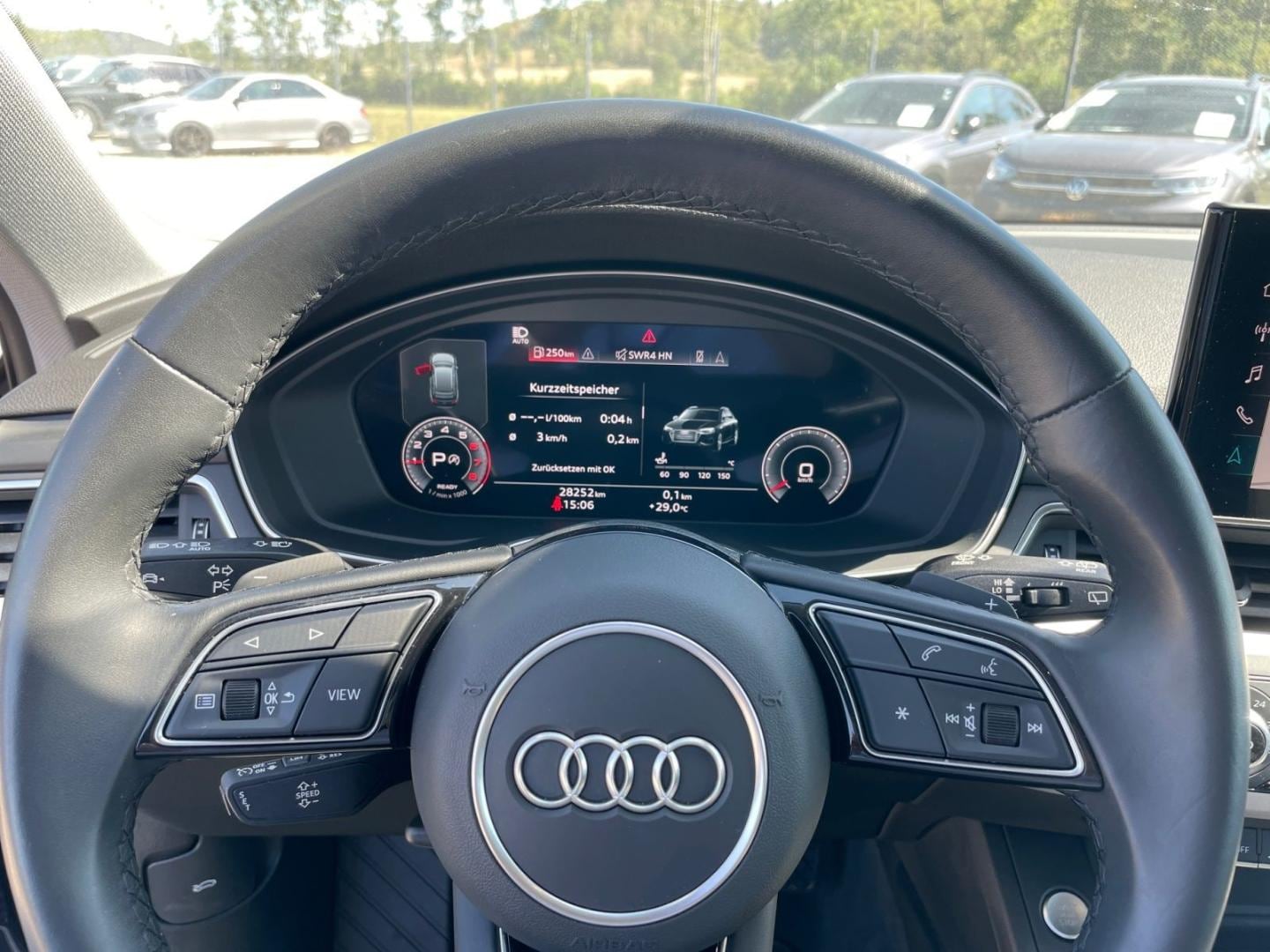 Bild über Audi A4 Avant advanced 35 TFSI S tronic - für weitere Informationen kontaktieren Sie den Audi Partner