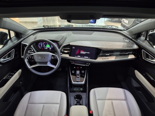 Audi Q4 e-tron 45 210, 00 kW 7