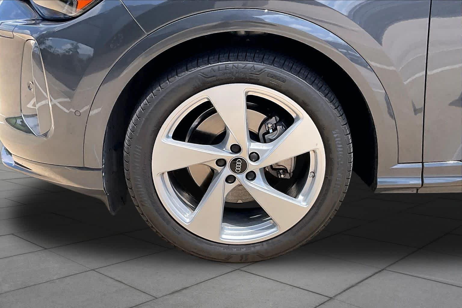 2025 Audi Q5 Prestige - Photo 11