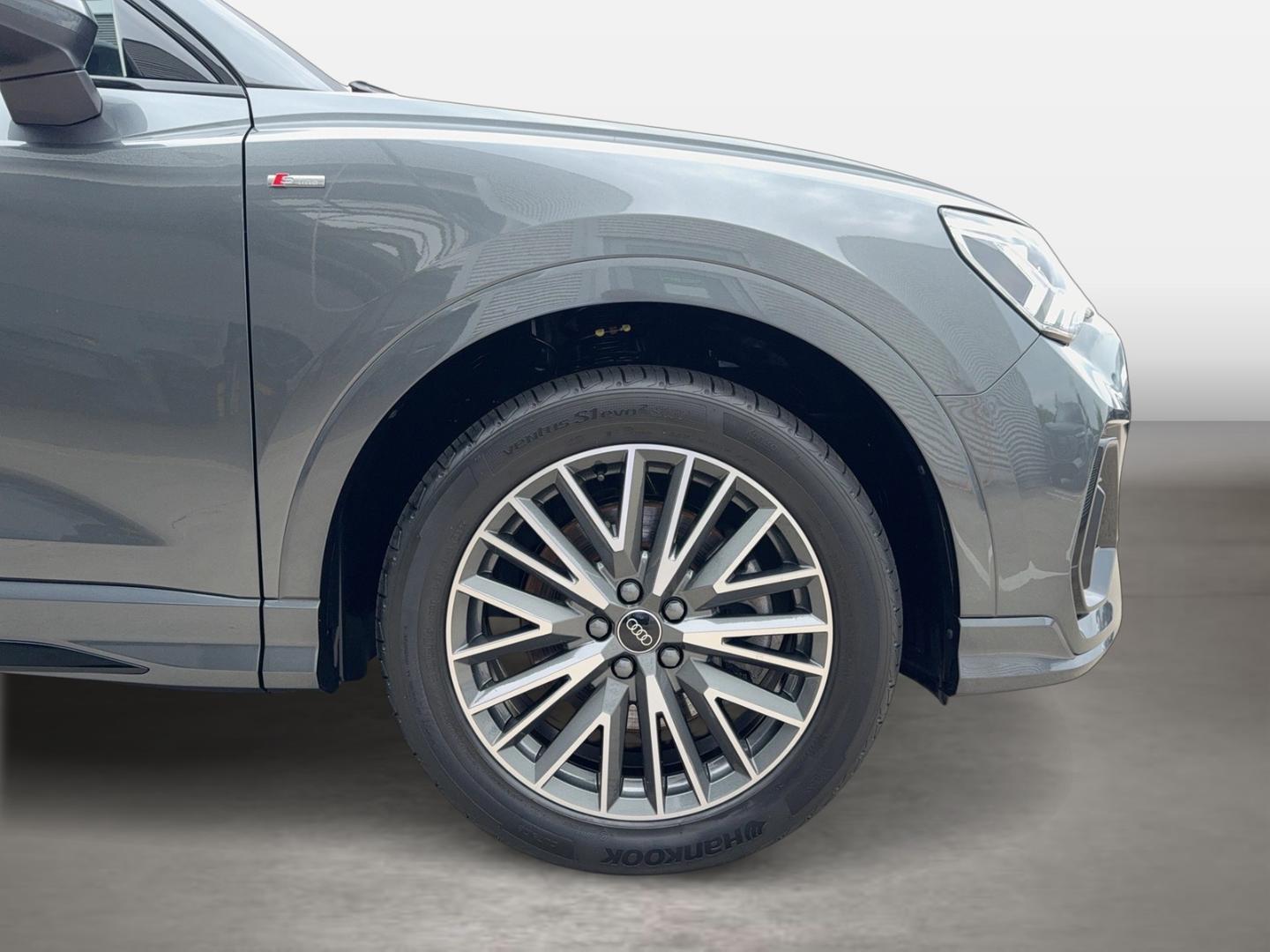 Image about Audi Q3 TFSI e S line 45 TFSI e S tronic