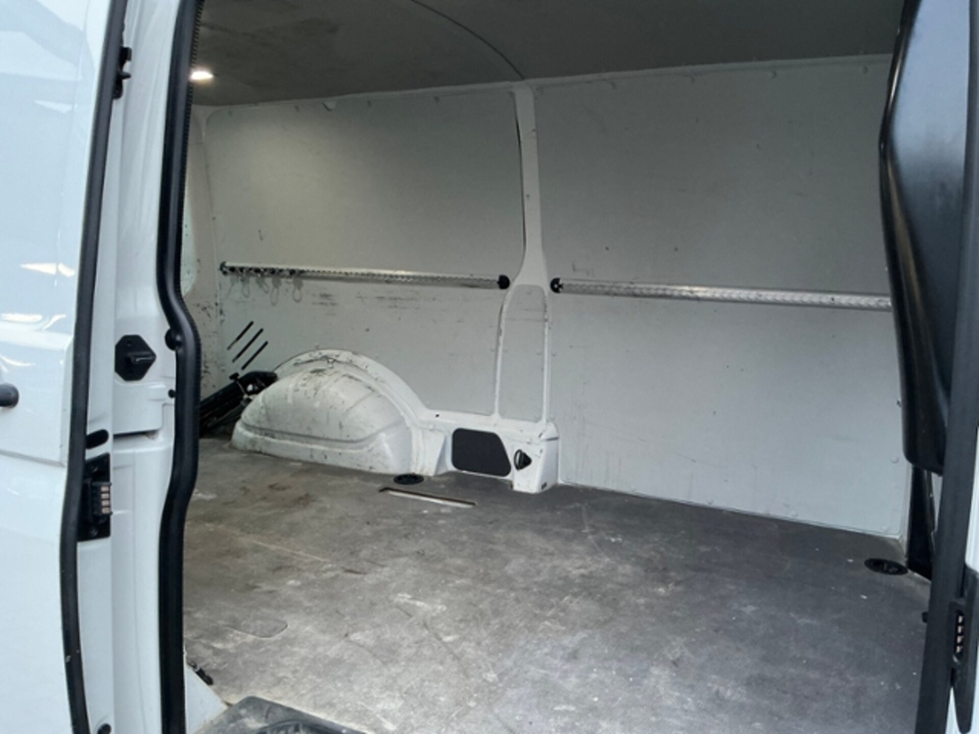 Volkswagen T6.1 Transporter Kasten langer Radstand