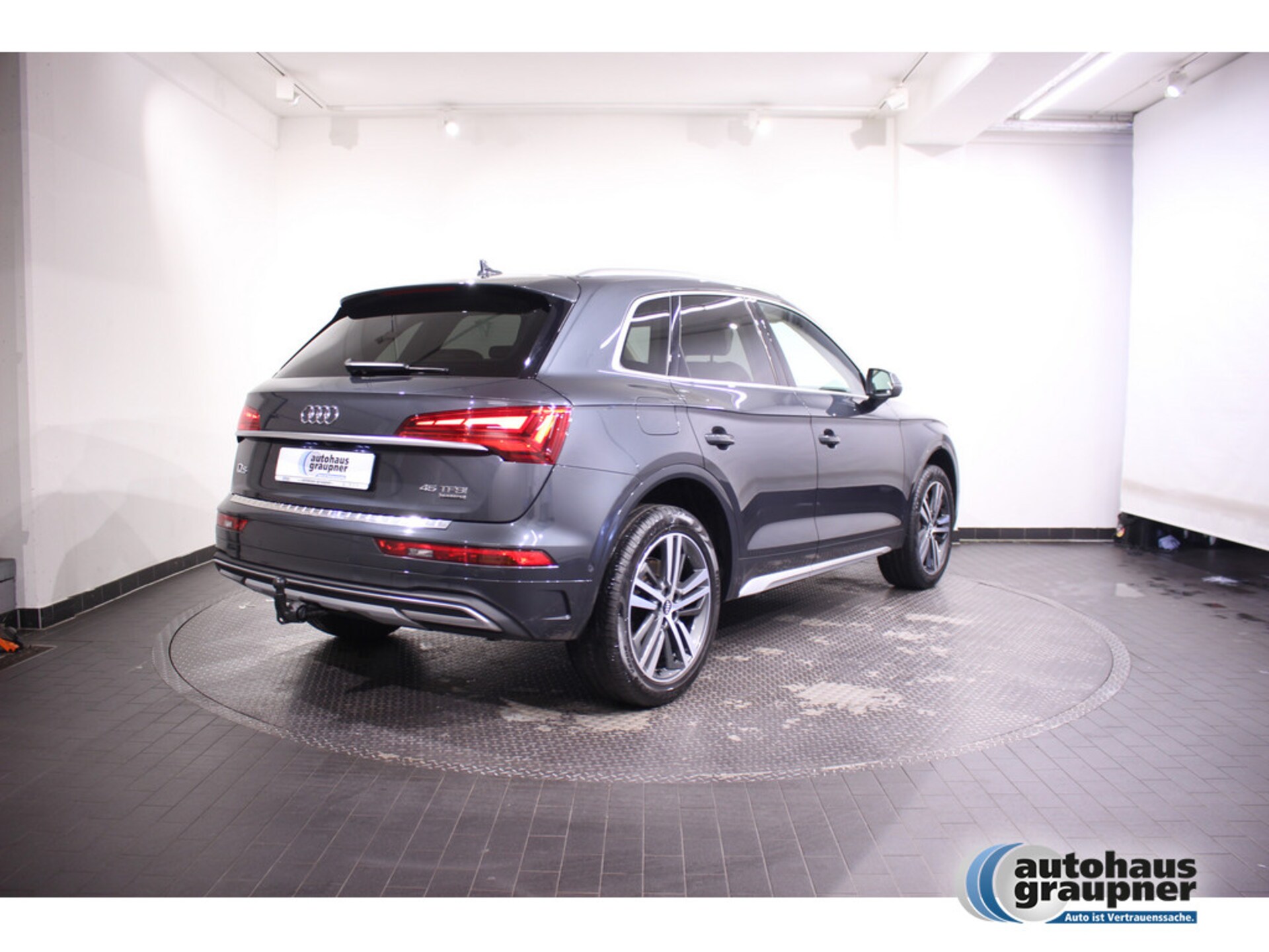 Audi Q5 SUV Advanced