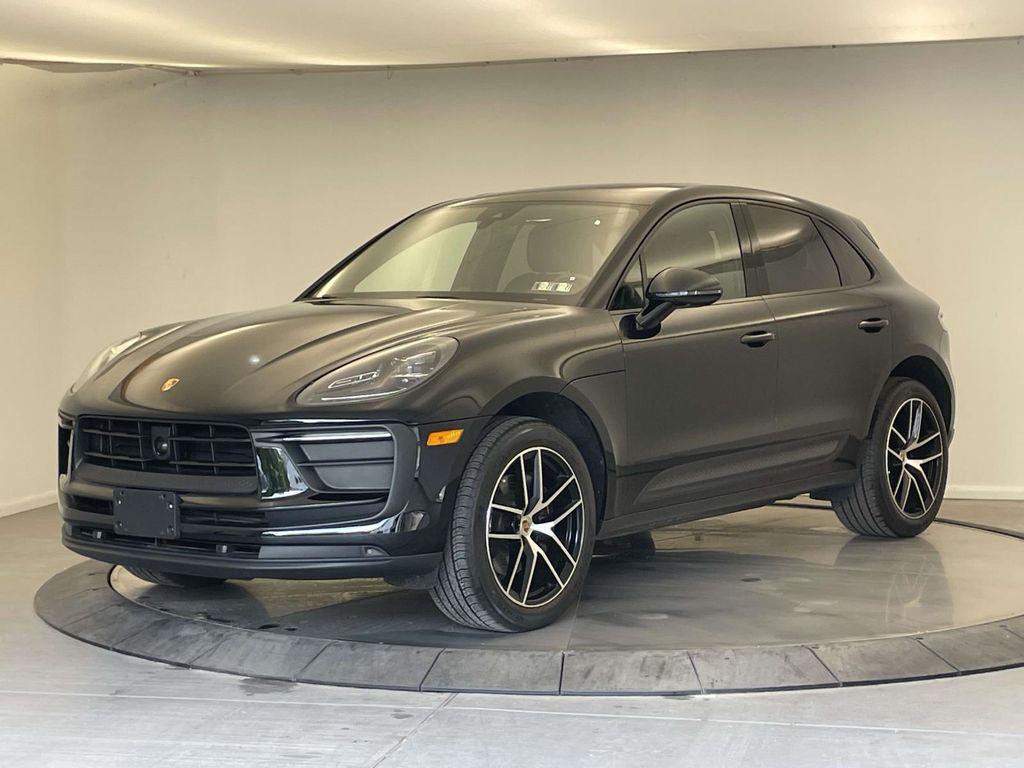 2023 Porsche Macan -'s photo