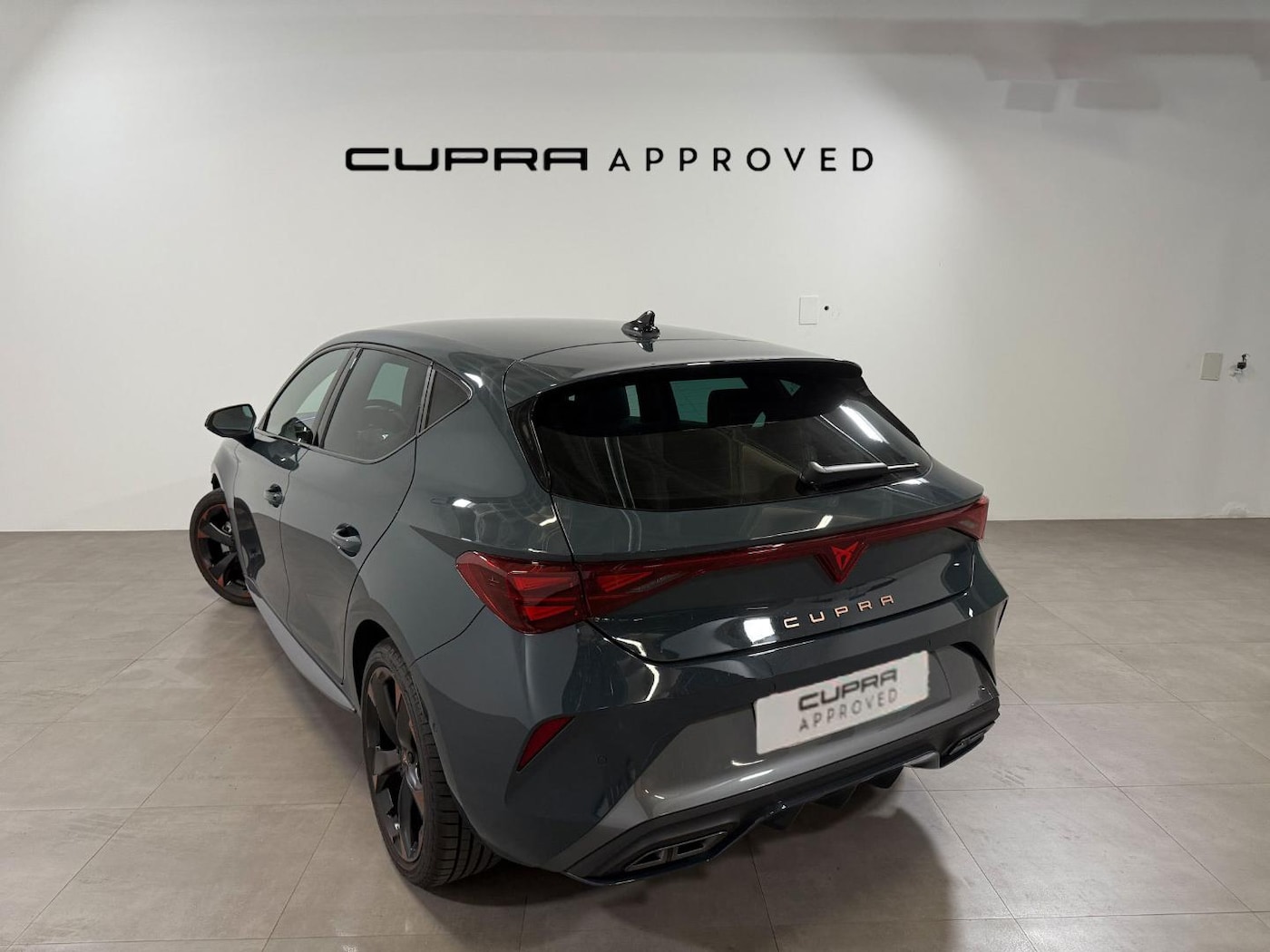 CUPRA Leon León 1.5 eTSI DSG 110 kW (150 CV) — photo 2