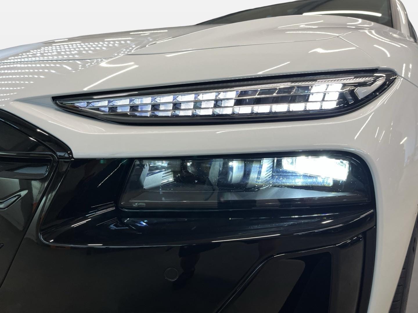 Bild über Audi A6 Avant e-tron S line business e-tron performance 270 kW - für weitere Informationen kontaktieren Sie den Audi Partner