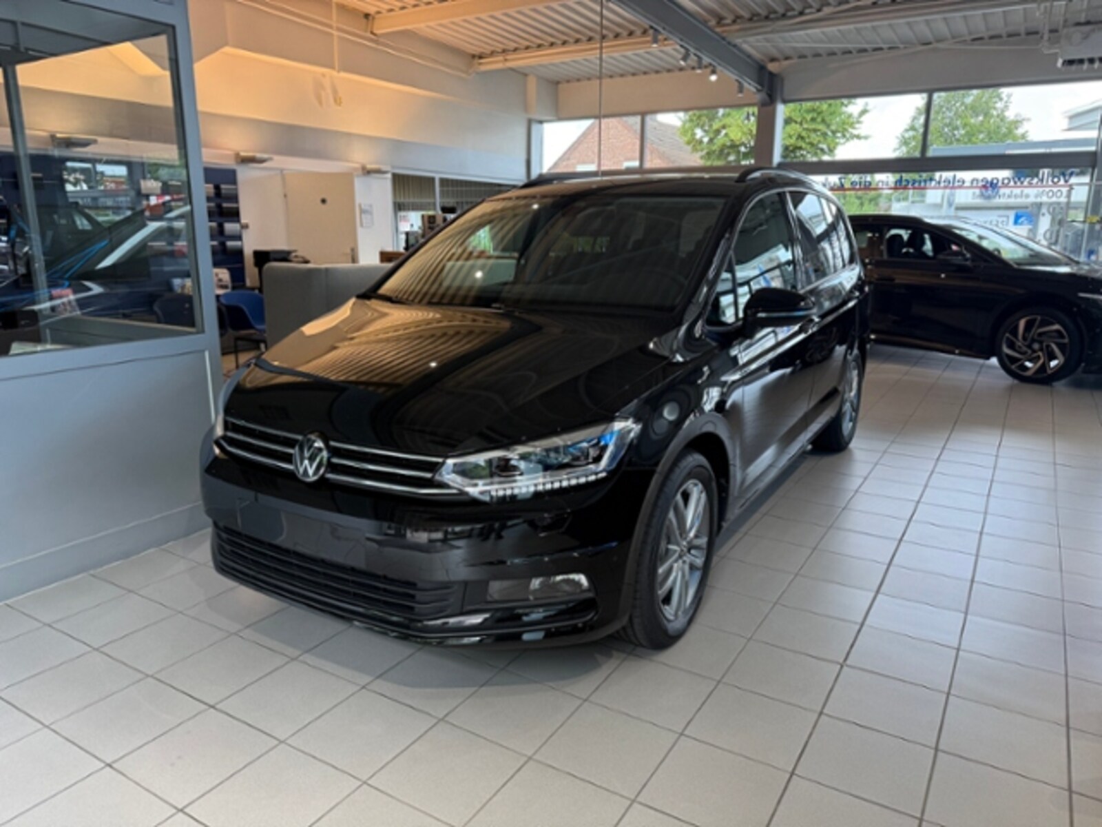 Volkswagen Touran – Bild 2