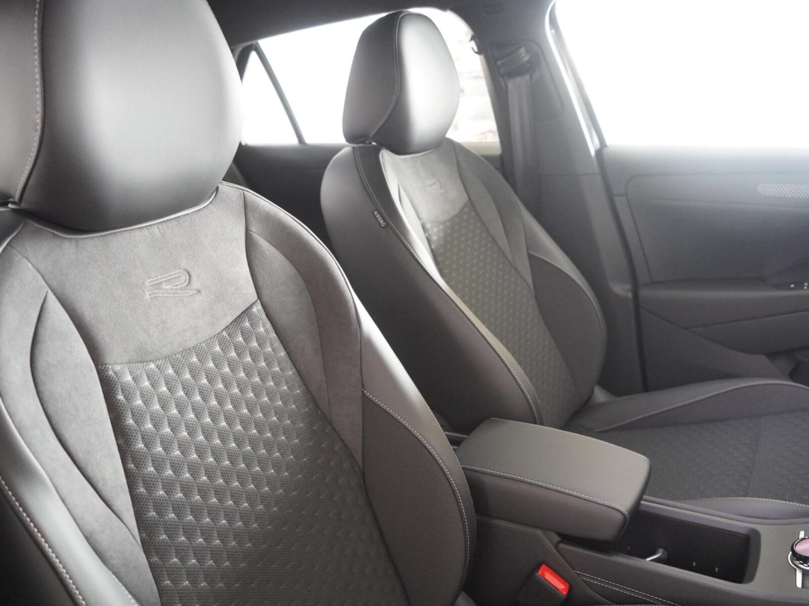 Volkswagen T-Roc – Bild 12