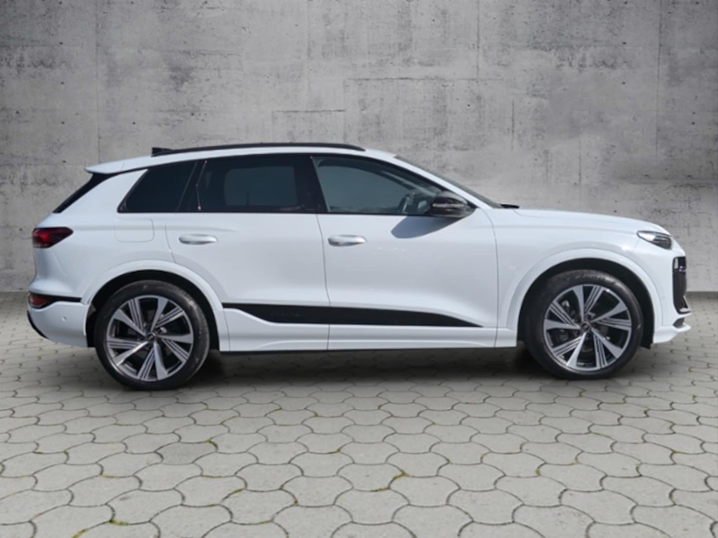 Bild über Audi SQ6 SUV e-tron e-tron quattro - für weitere Informationen kontaktieren Sie den Audi Partner