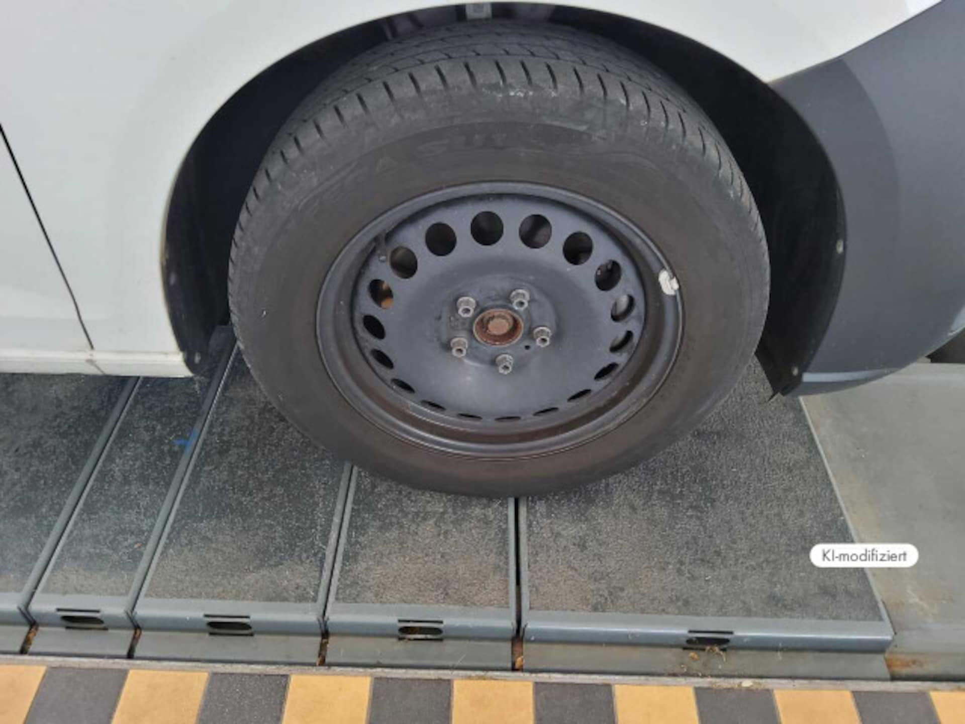 Volkswagen Caddy Basis-Modell