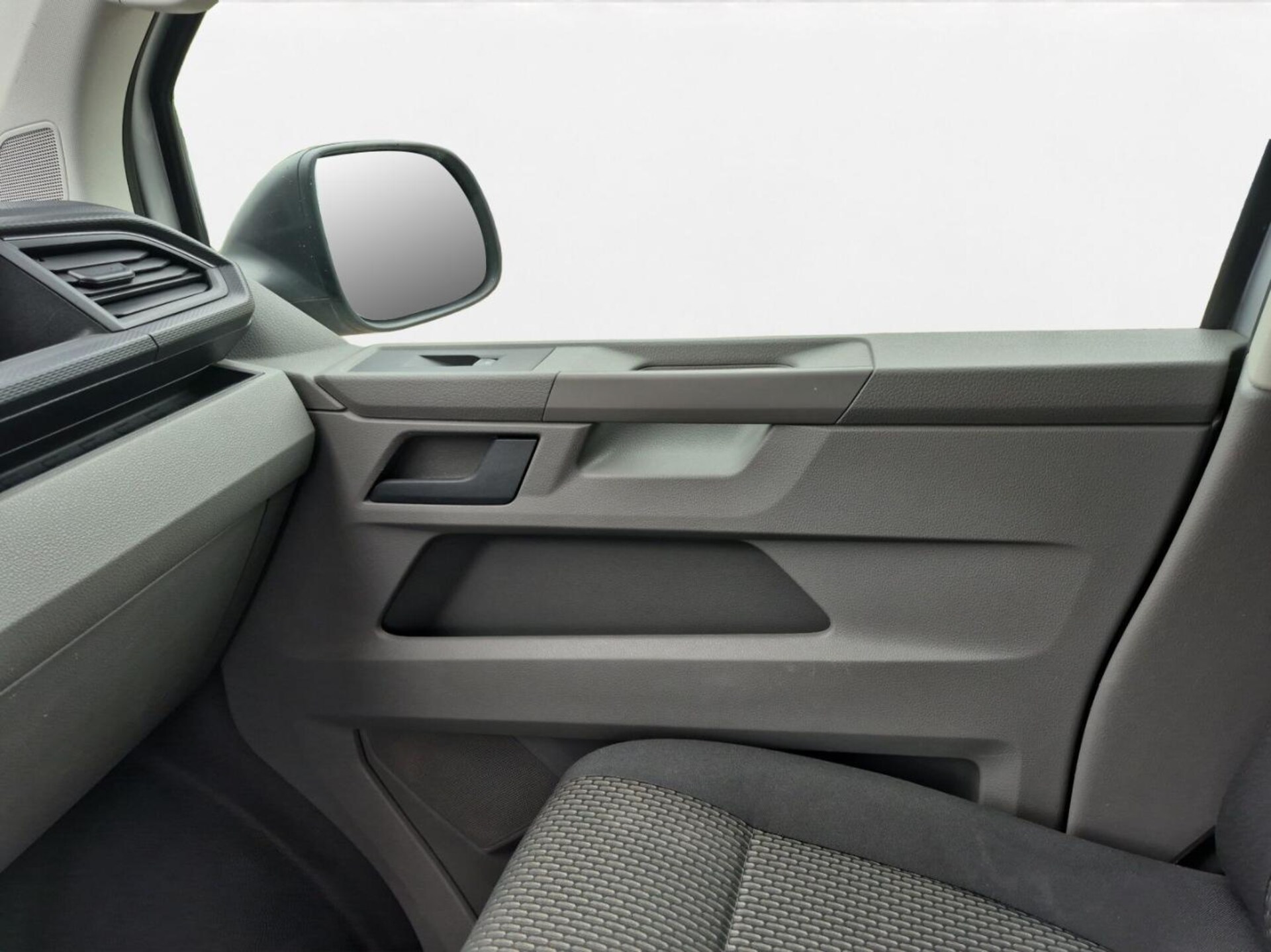 Volkswagen T6.1 Transporter Kombi kurzer Radstand