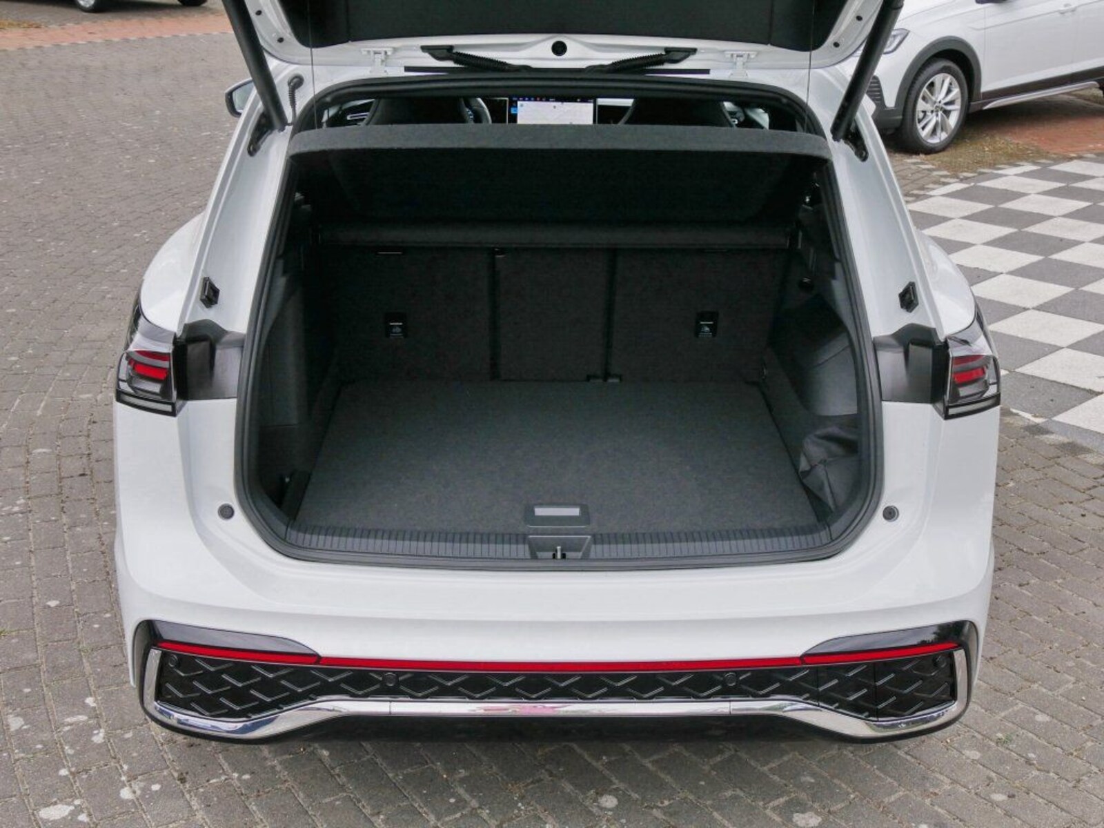 Volkswagen Tiguan – Bild 8