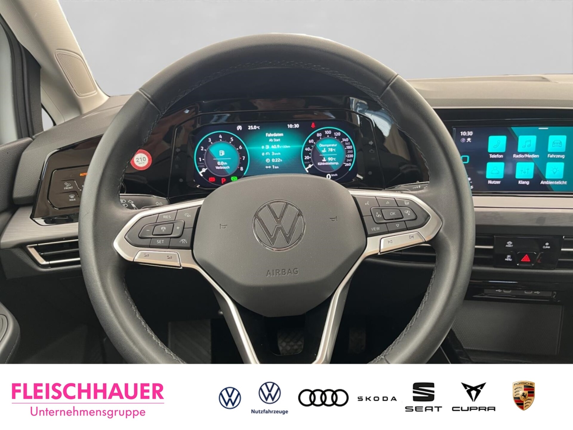 Volkswagen Golf Style