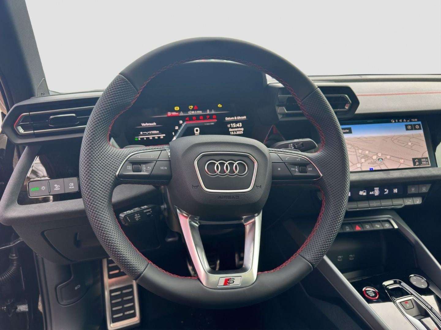 Bild über Audi S3 Limousine TFSI quattro S tronic - für weitere Informationen kontaktieren Sie den Audi Partner