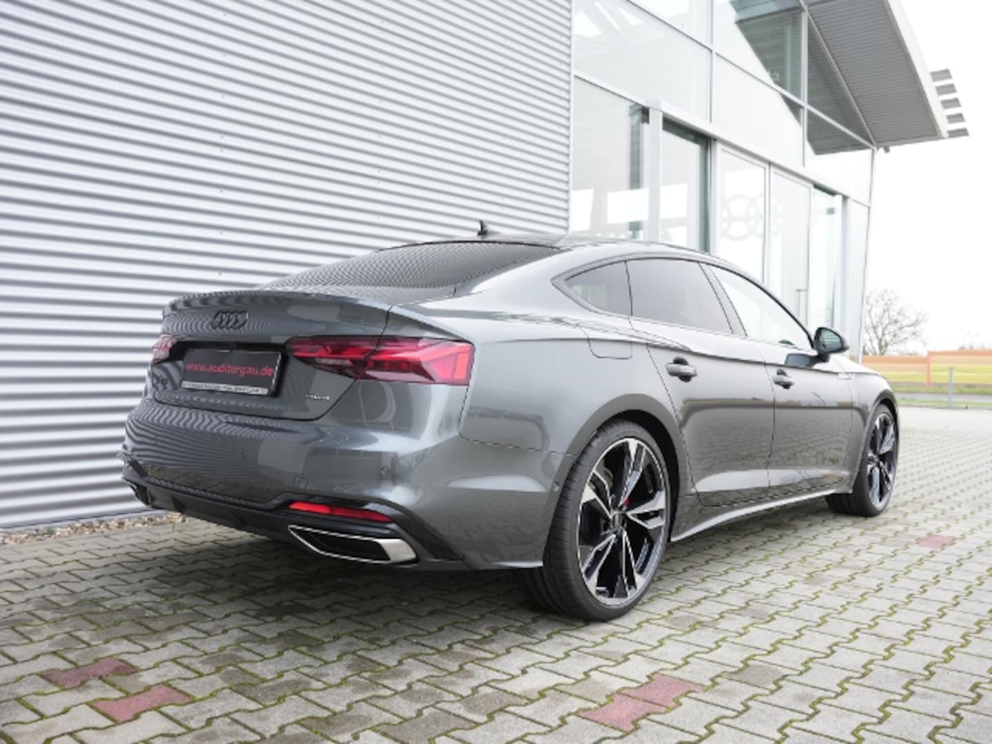 Bild über Audi A5 Sportback S line business 40 TDI quattro S tronic - für weitere Informationen kontaktieren Sie den Audi Partner