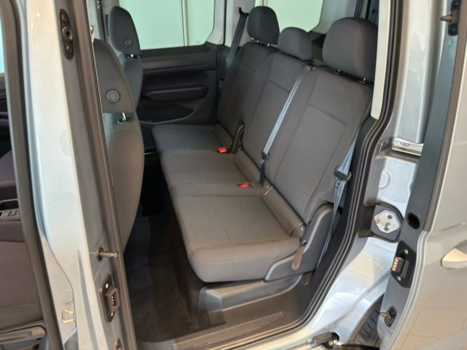 Volkswagen Caddy Basis-Modell