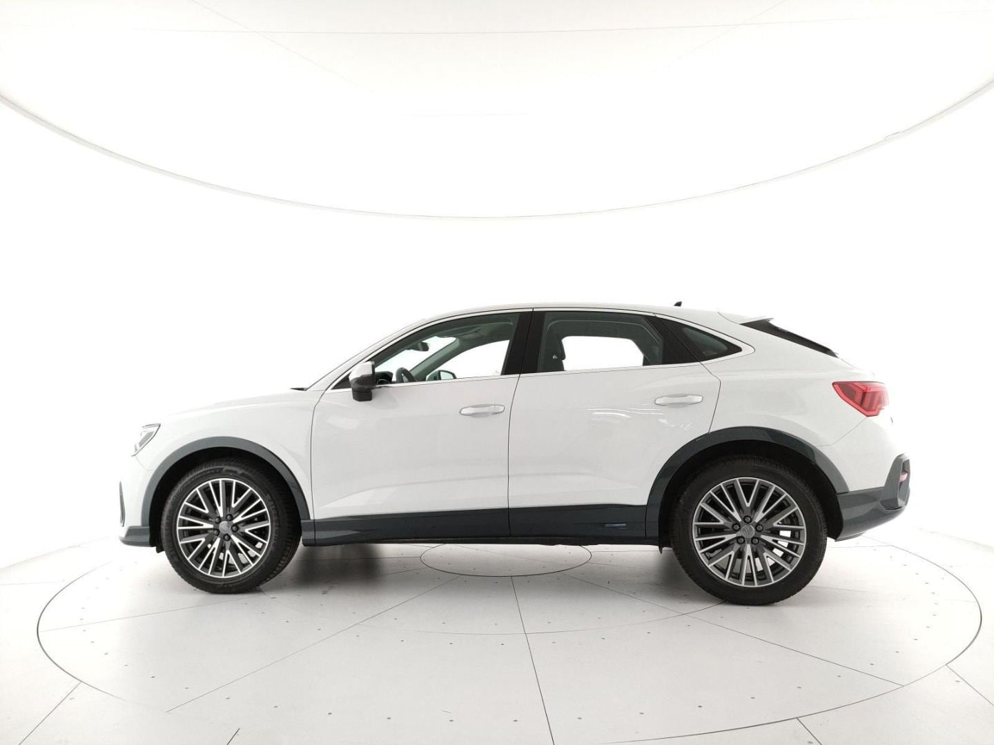 Immagine di Audi Q3 Sportback Business Plus 35 TFSI 110 kW (150 PS) S tronic - Vista: for more details contact your dealer