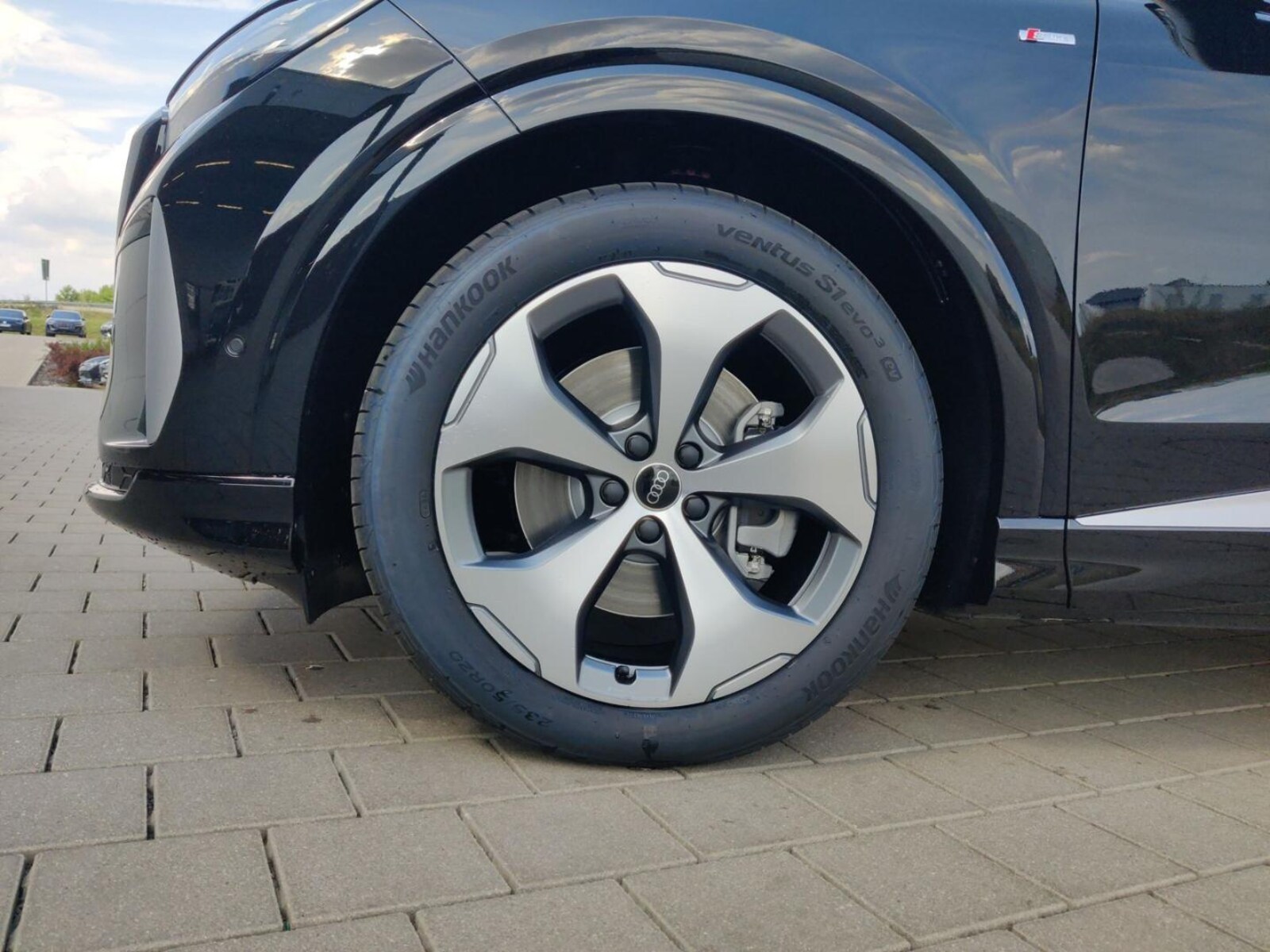 Audi Q4 Sportback e-tron – Bild 9