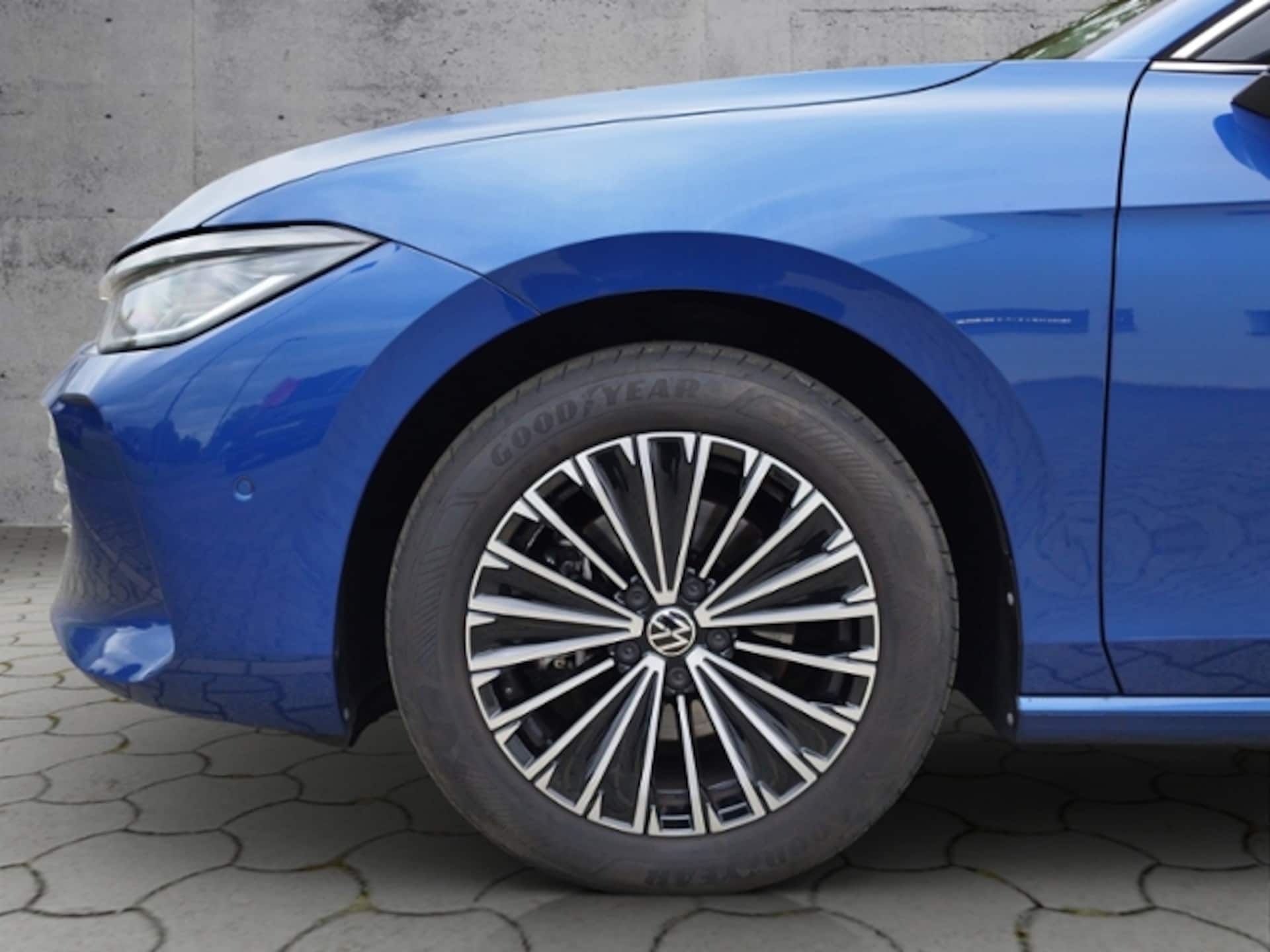 Volkswagen Passat Elegance