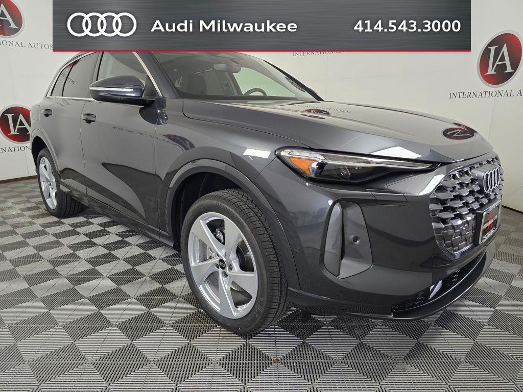 2026 Audi Q5 Premium Plus quattro's photo