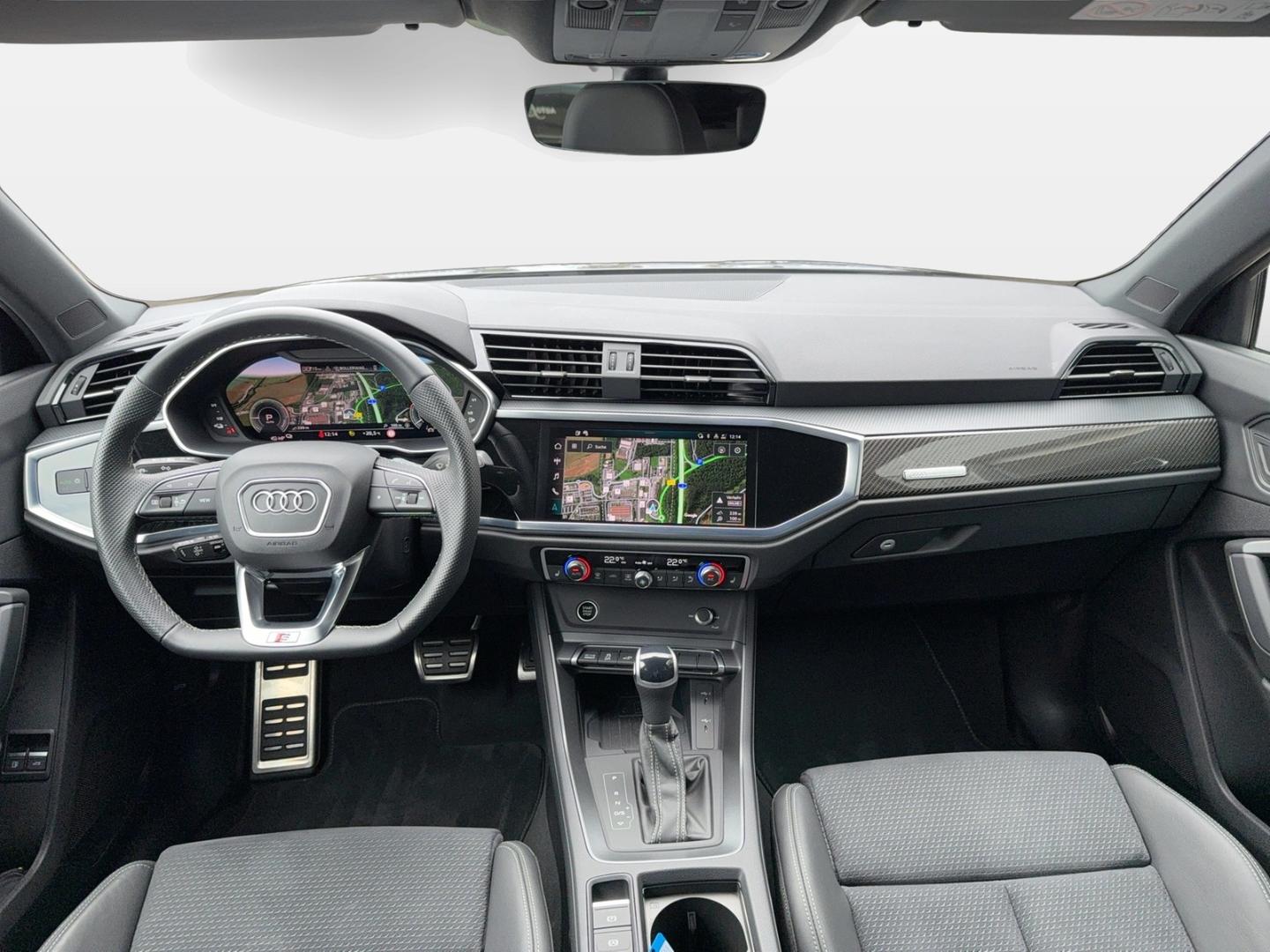 Image about Audi Q3 TFSI e S line 45 TFSI e S tronic