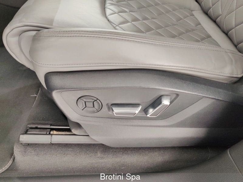 Image about Audi SQ8 SQ8 sport attitude TDI 320 kW (435 PS) tiptronic