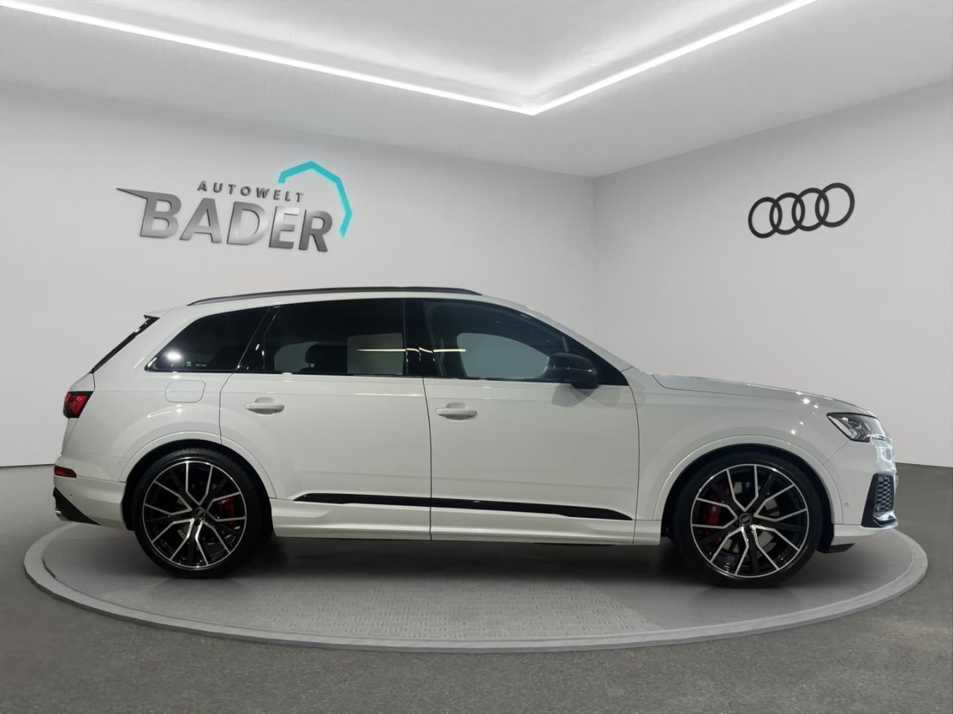 Audi SQ7 SUV