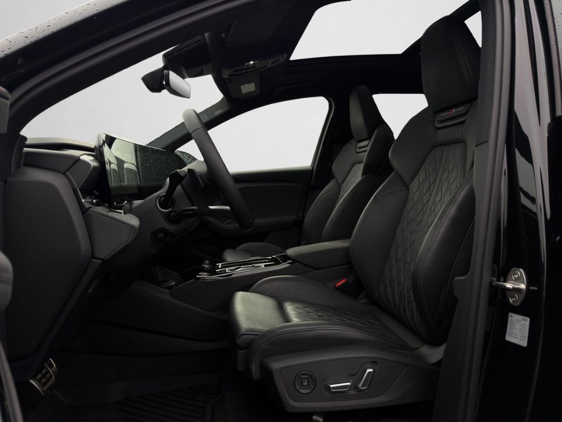 Audi SQ6 SUV e-tron