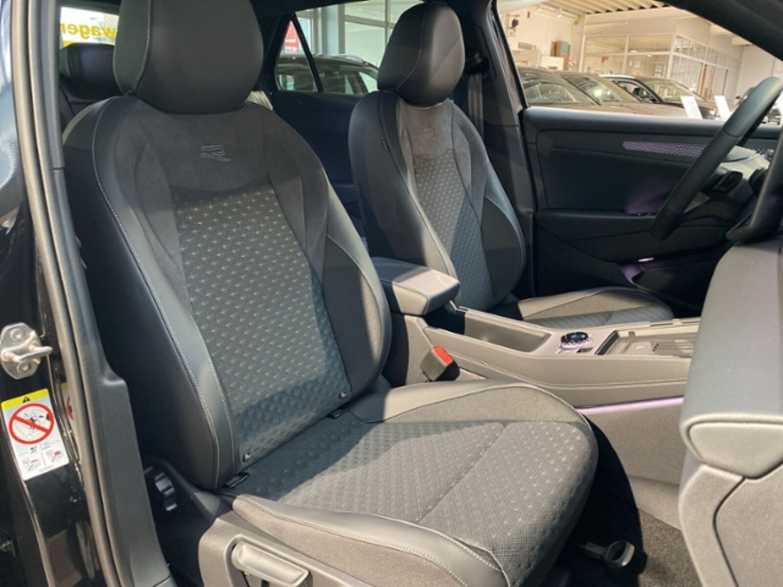 Volkswagen T-Roc – Bild 12