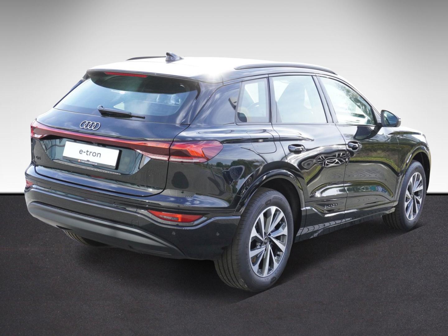 Image about Audi Q6 SUV e-tron e-tron quattro