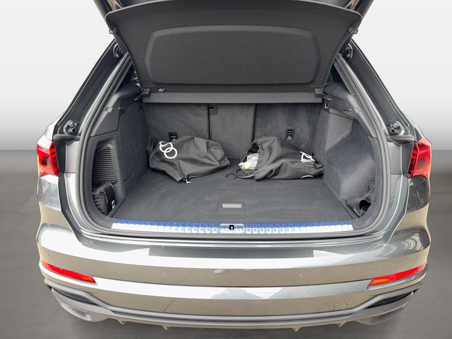 Image about Audi Q3 TFSI e S line 45 TFSI e S tronic