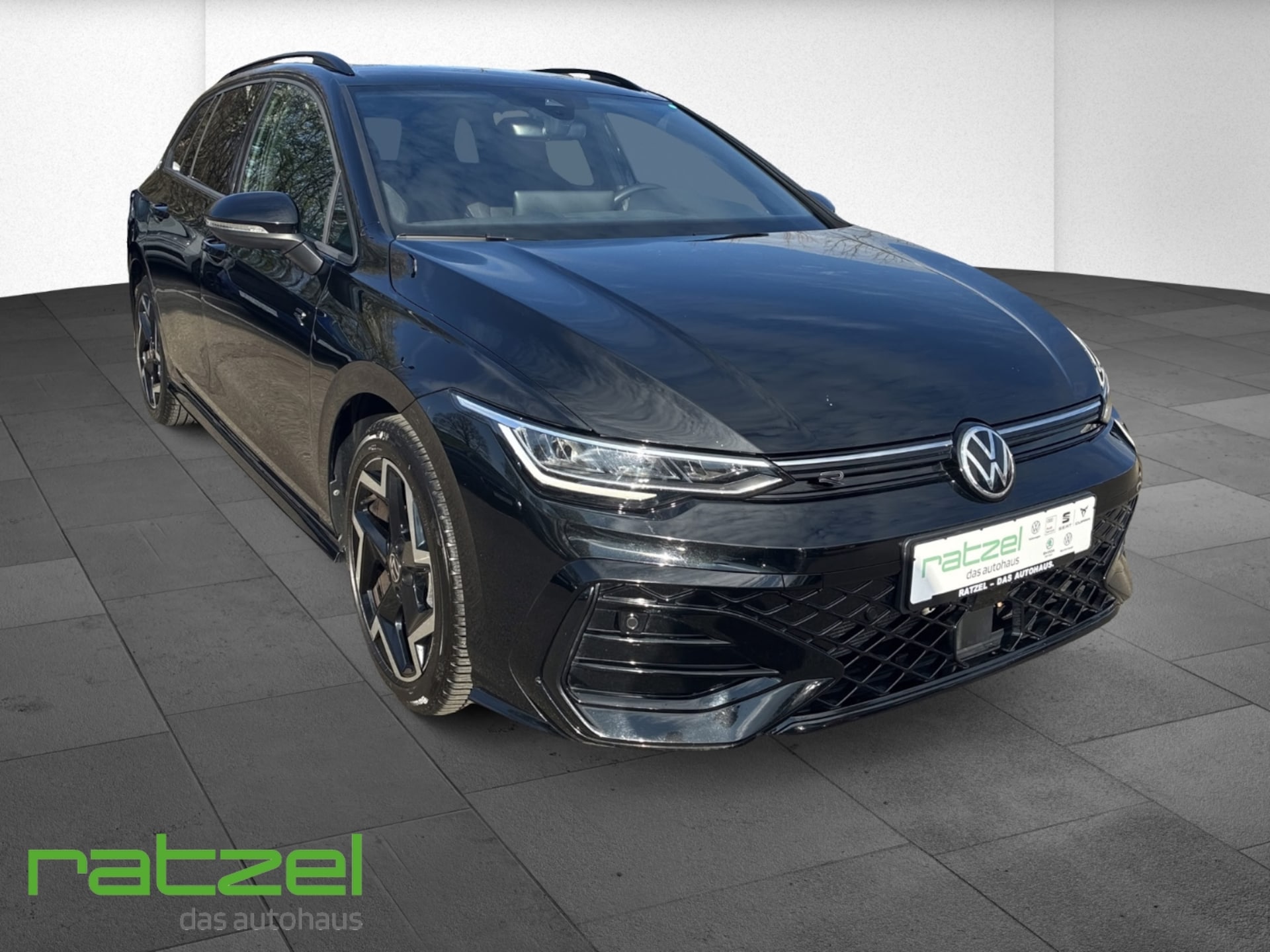 Volkswagen Golf Variant R-Line