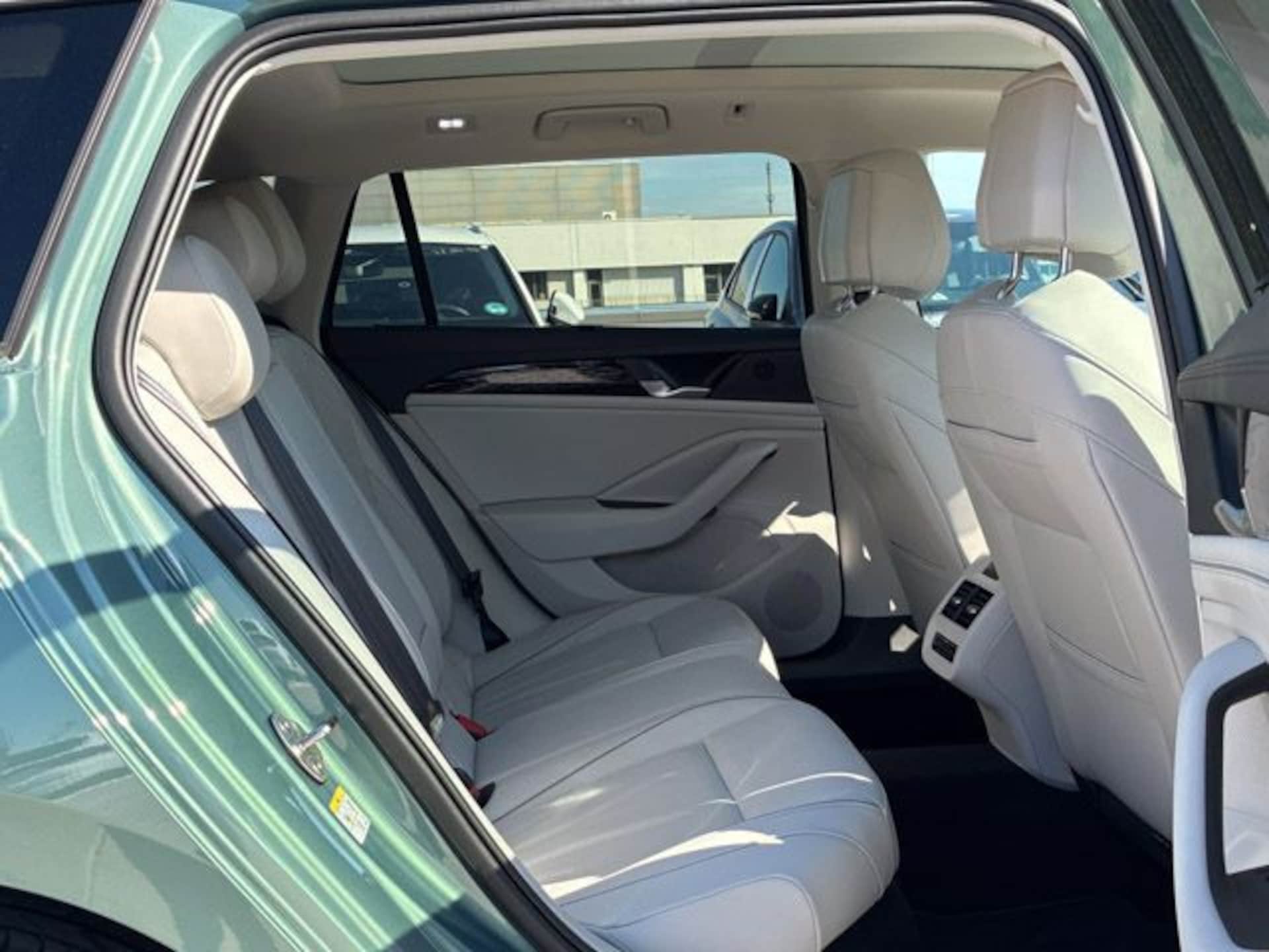 Volkswagen Passat Elegance