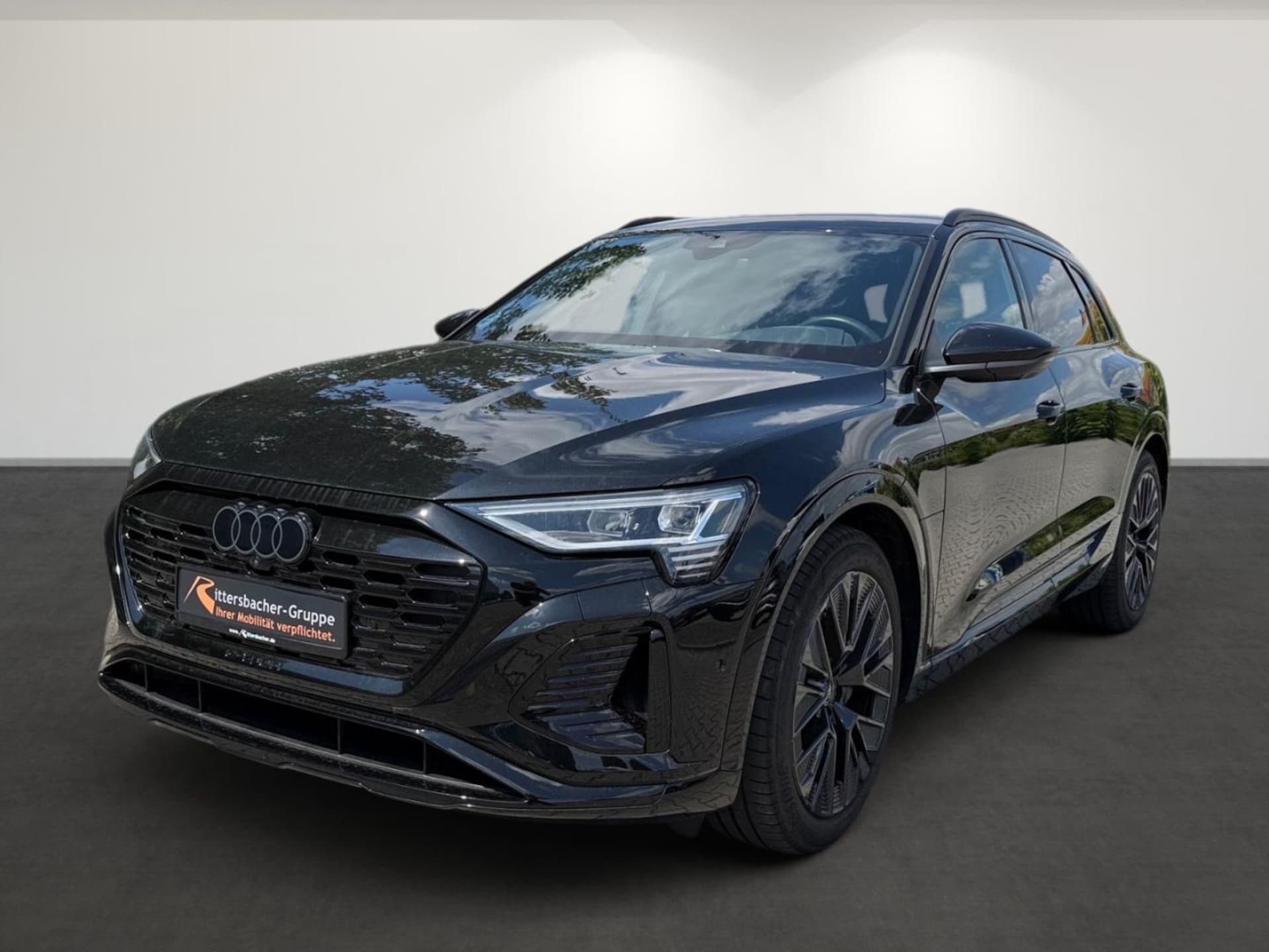 Audi Q8 e-tron S line