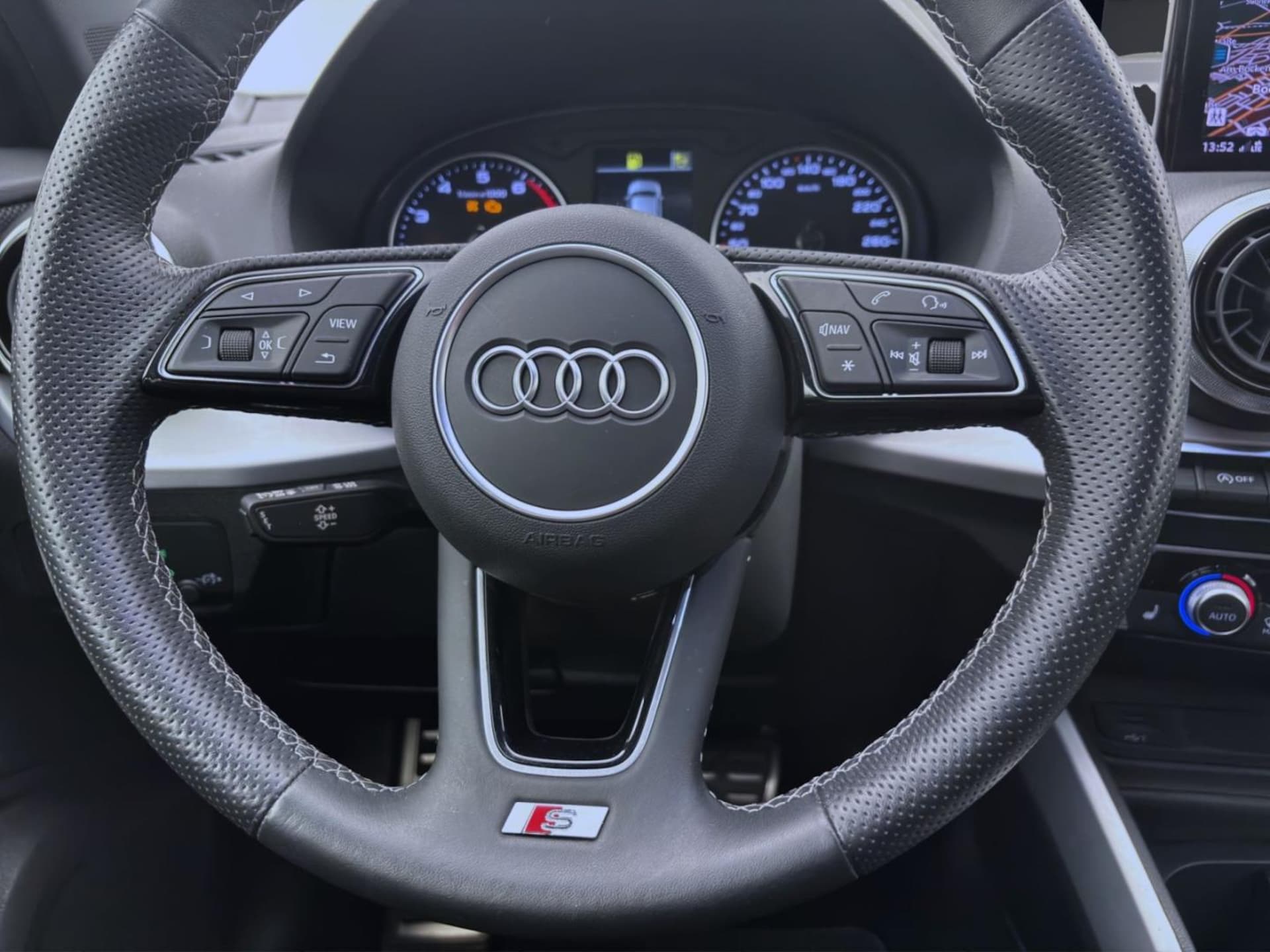 Audi Q2 S line