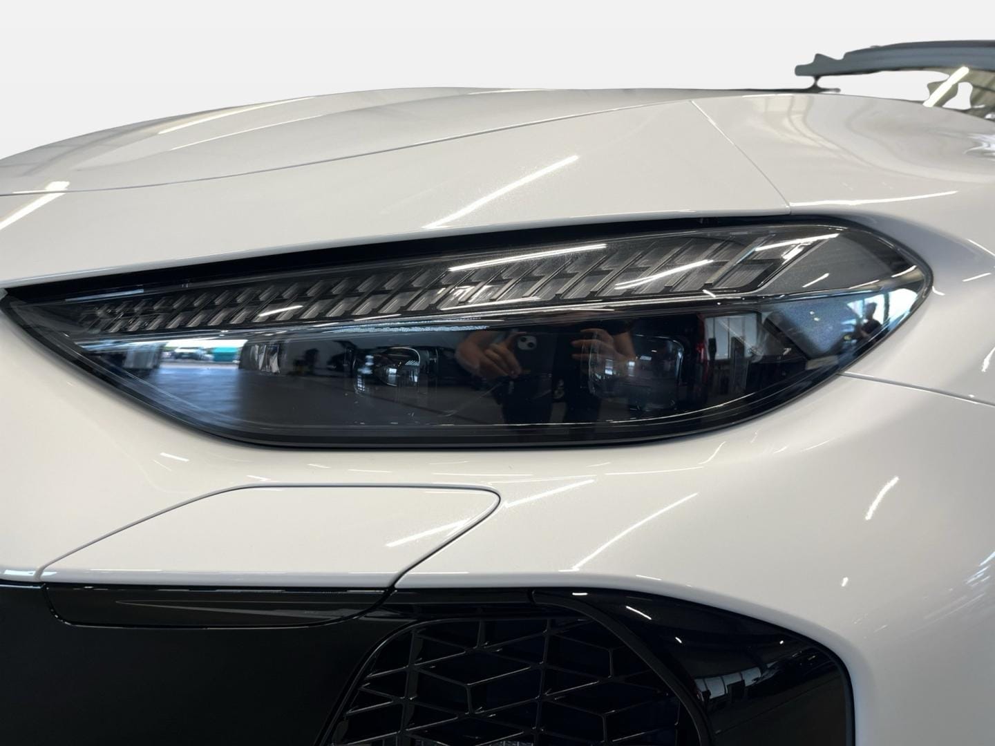 Bild über Audi RS 5 Limousine TFSI quattro 470 kW tiptronic - für weitere Informationen kontaktieren Sie den Audi Partner