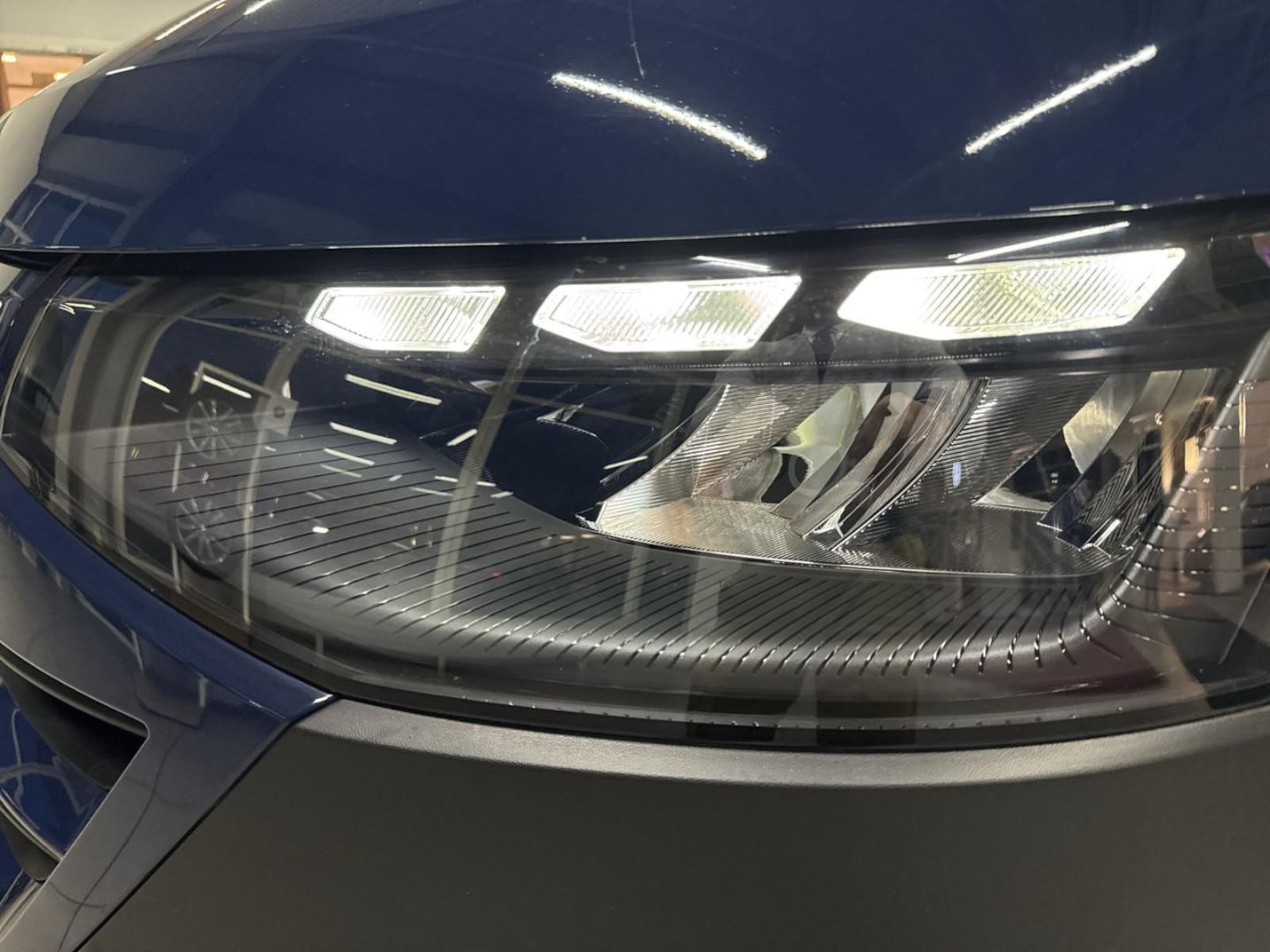 Volkswagen Transporter Kasten langer Radstand – Bild 8