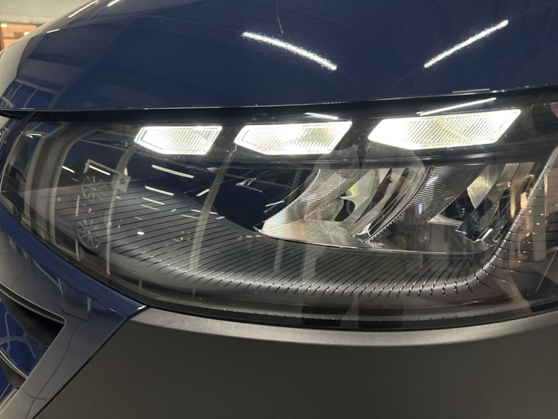 Volkswagen Transporter Kasten langer Radstand
