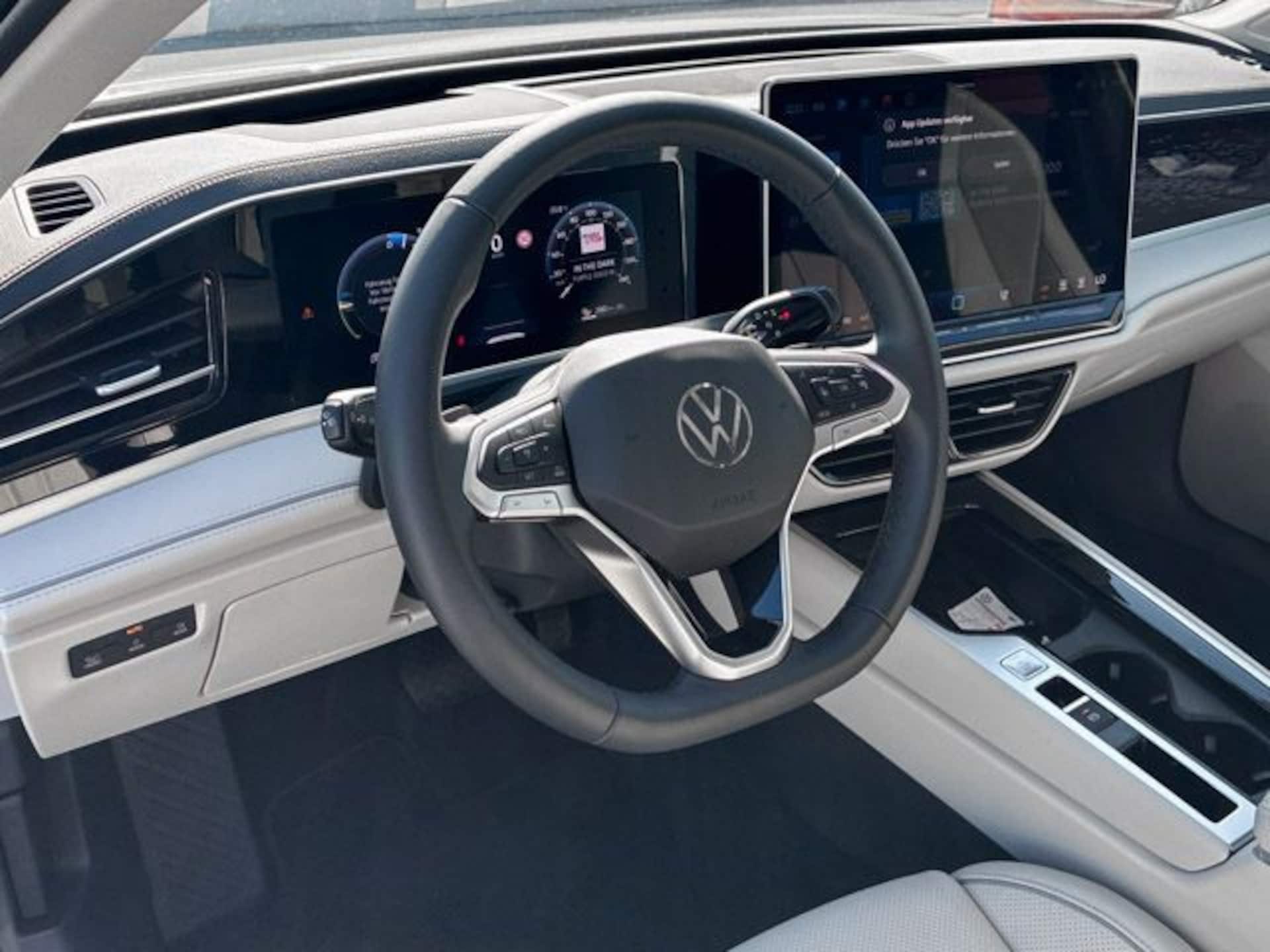 Volkswagen Passat Elegance