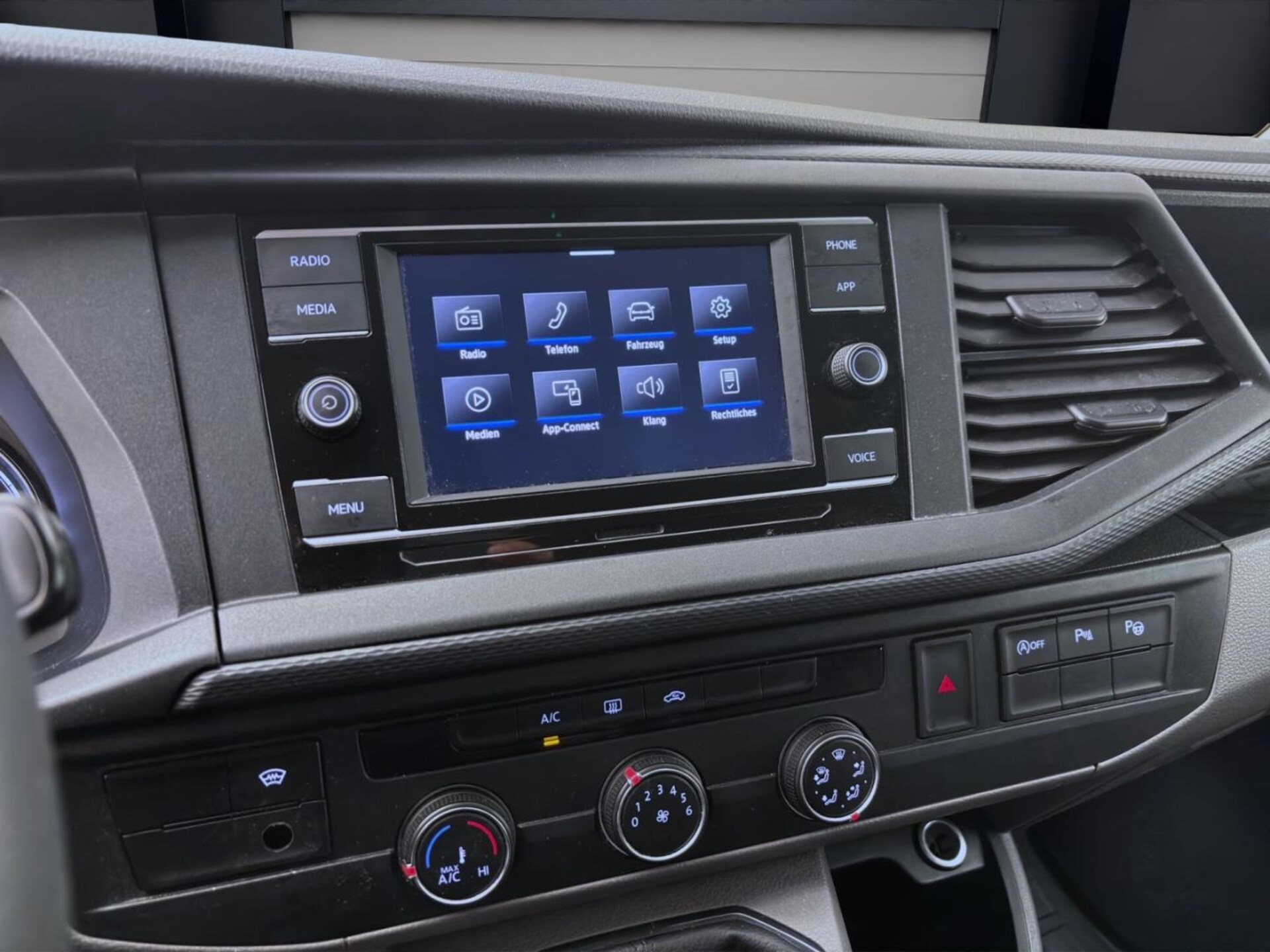 Volkswagen T6.1 Transporter Kombi kurzer Radstand